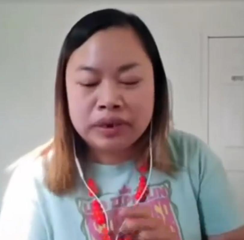 凤姐身在自由的美国，我有2个疑问：第一  为什么她的牙掉了2颗（被谁打的？还是自