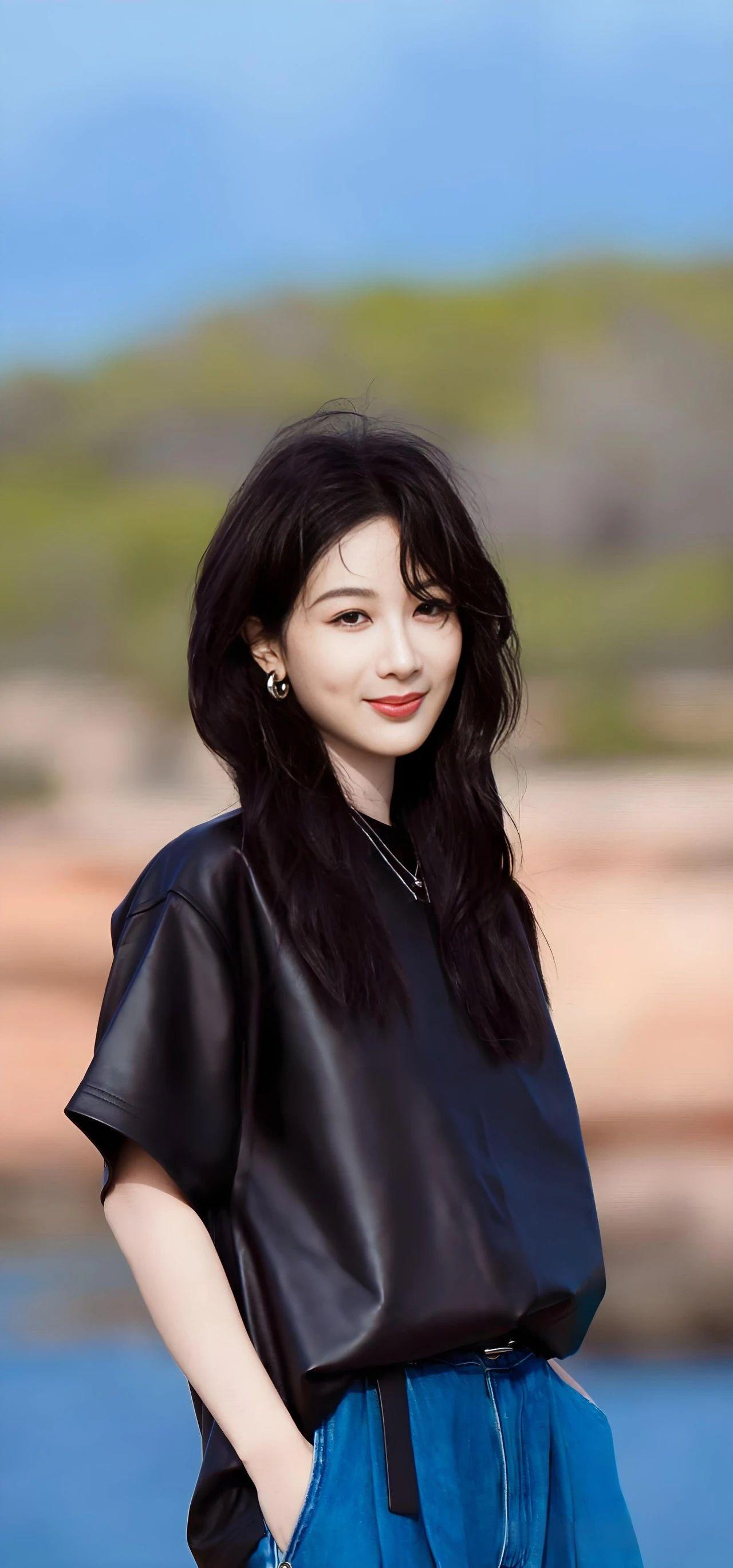 宋丹丹说，我对不起杨紫。
宋丹丹曾经在《家有儿女》里演过杨紫的妈妈，本是逢场作戏