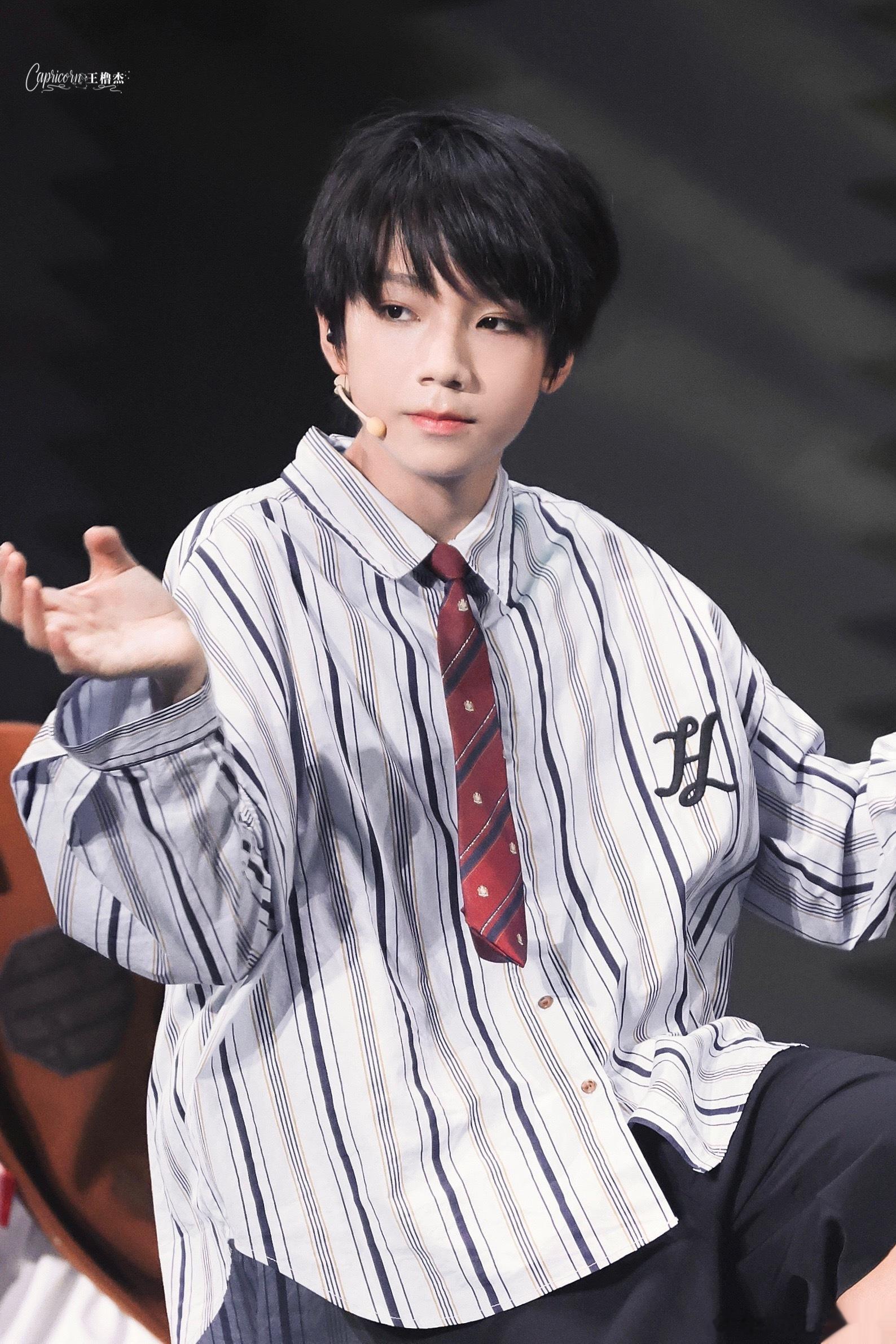 #王橹杰[超话]##王橹杰 劈波斩浪# wlj#王橹杰 全力以赴 朝梦出发# w
