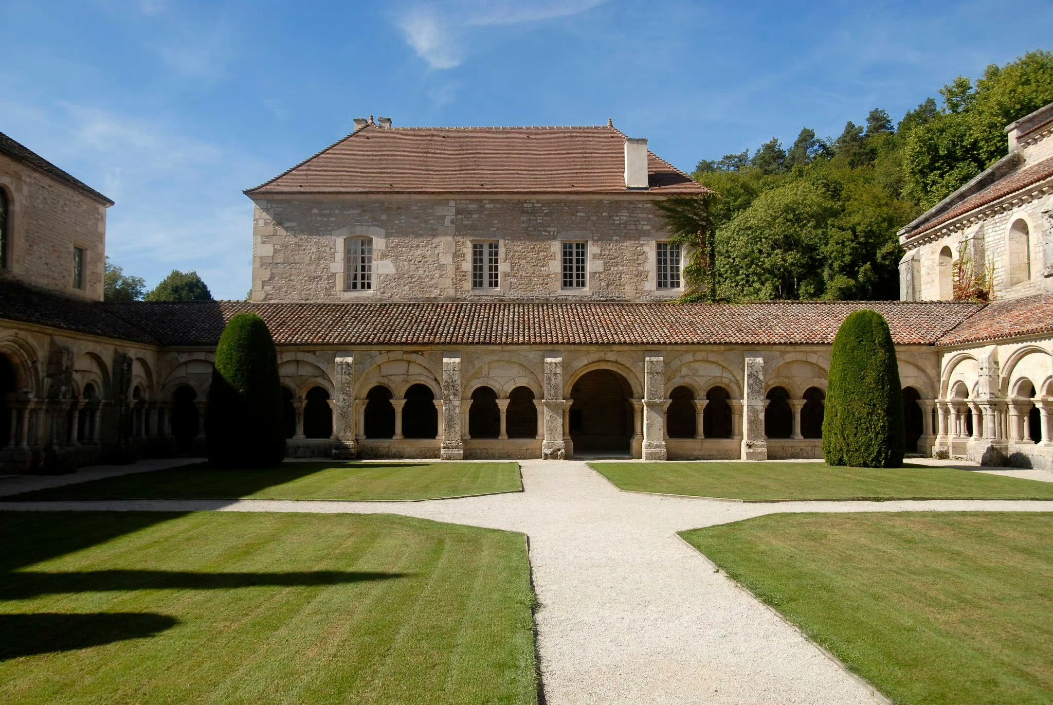 🇫🇷勃艮第 科多尔省（Côte-d'Or）丰特莱的西都会修道院（Abbaye