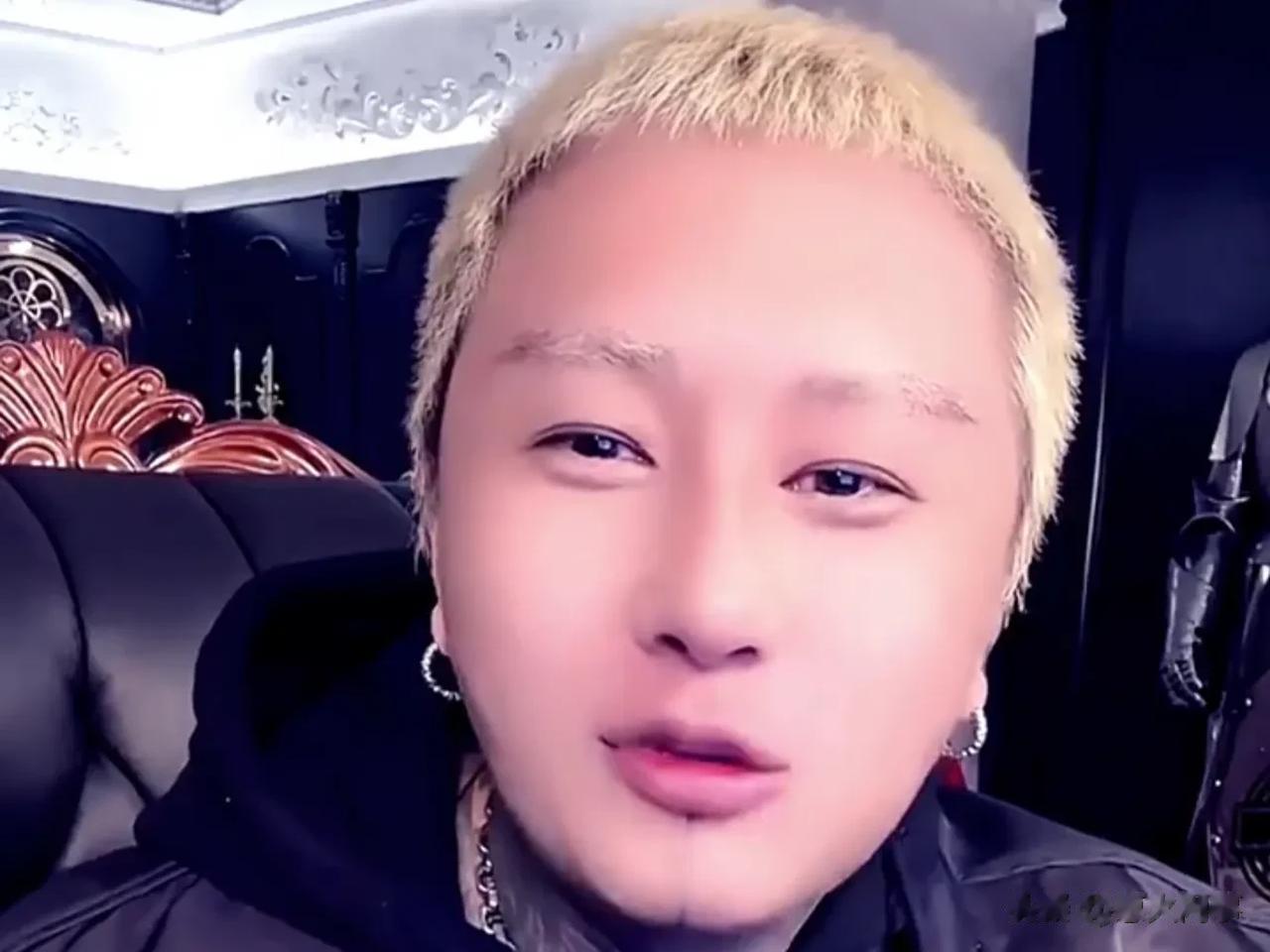 方丈澄清我和二驴都不是辛巴弄封的  给他打过电话 他不会干小偷小摸的事儿 

方