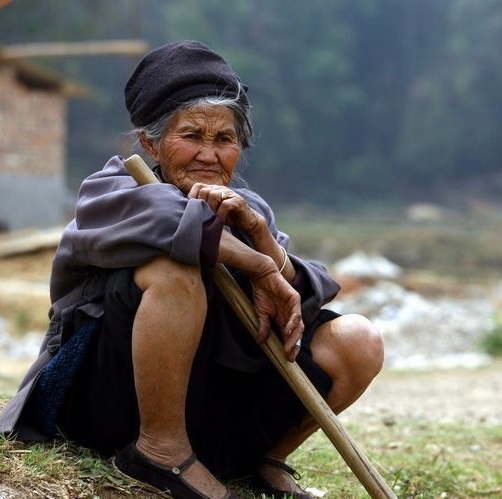 明末灾荒连年，众多灾民被逼上绝路，不甘就死者便铤而走险，发动起义，致使社会严重不