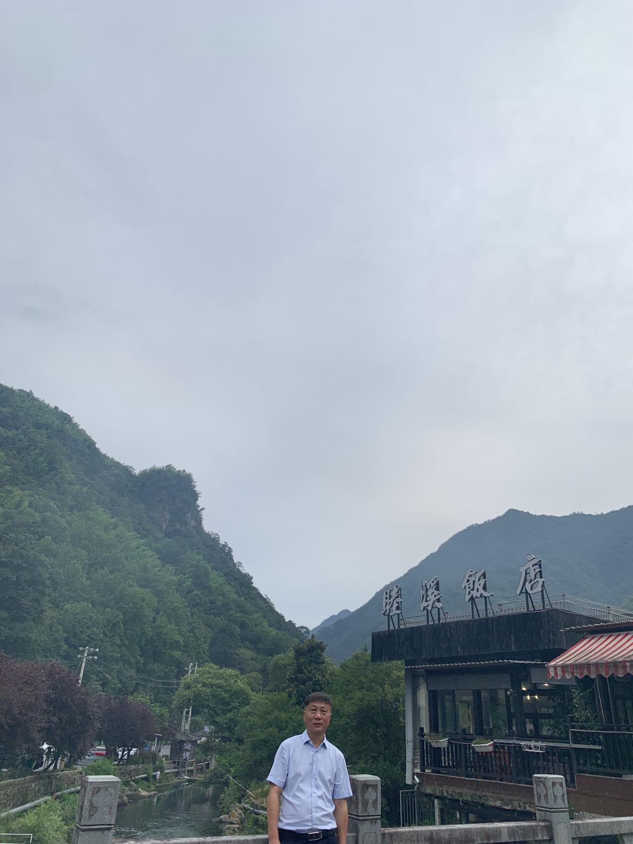 这几天的天气，简直就是“赤日炎炎似火烧”的真实写照。三伏天的威力完全释放，气温高