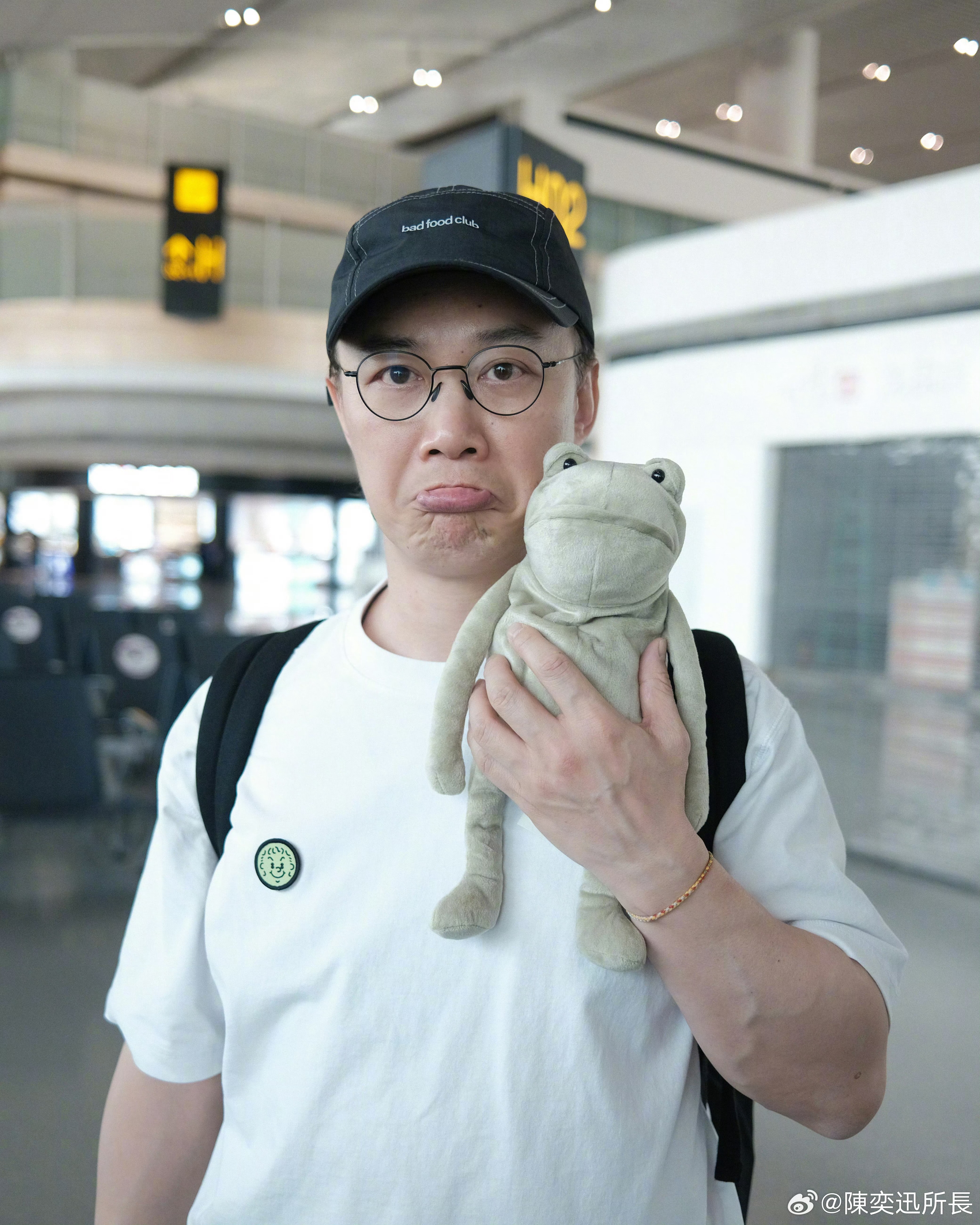 什么⁉陈奕迅代言红米 我直接一个瞳孔地震！红米这是怎么把我歌神“说服”的，我看K