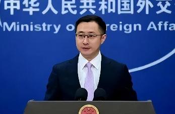 最近国际上又上演了一出离谱闹剧：美国带着个别小国，凭空捏造理由抹黑中国，没事找事