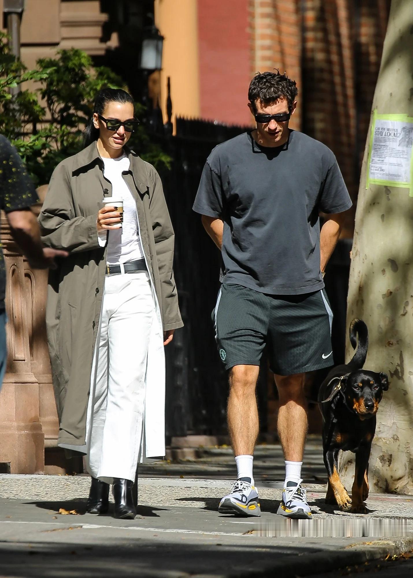 Dua Lipa和丈夫Callum Turner 10日纽约外出 ​​​
