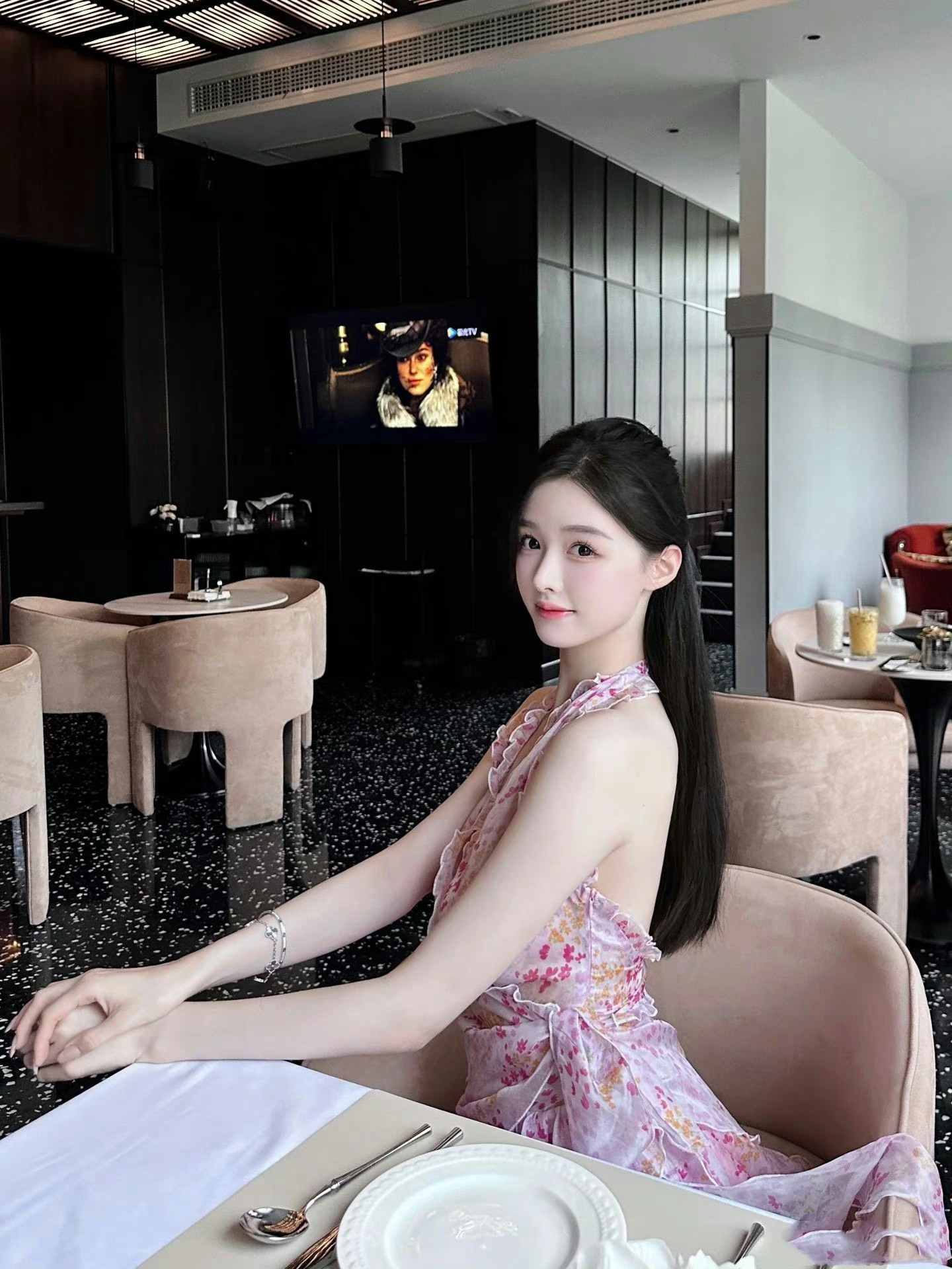 在上海气质美女 ​​​