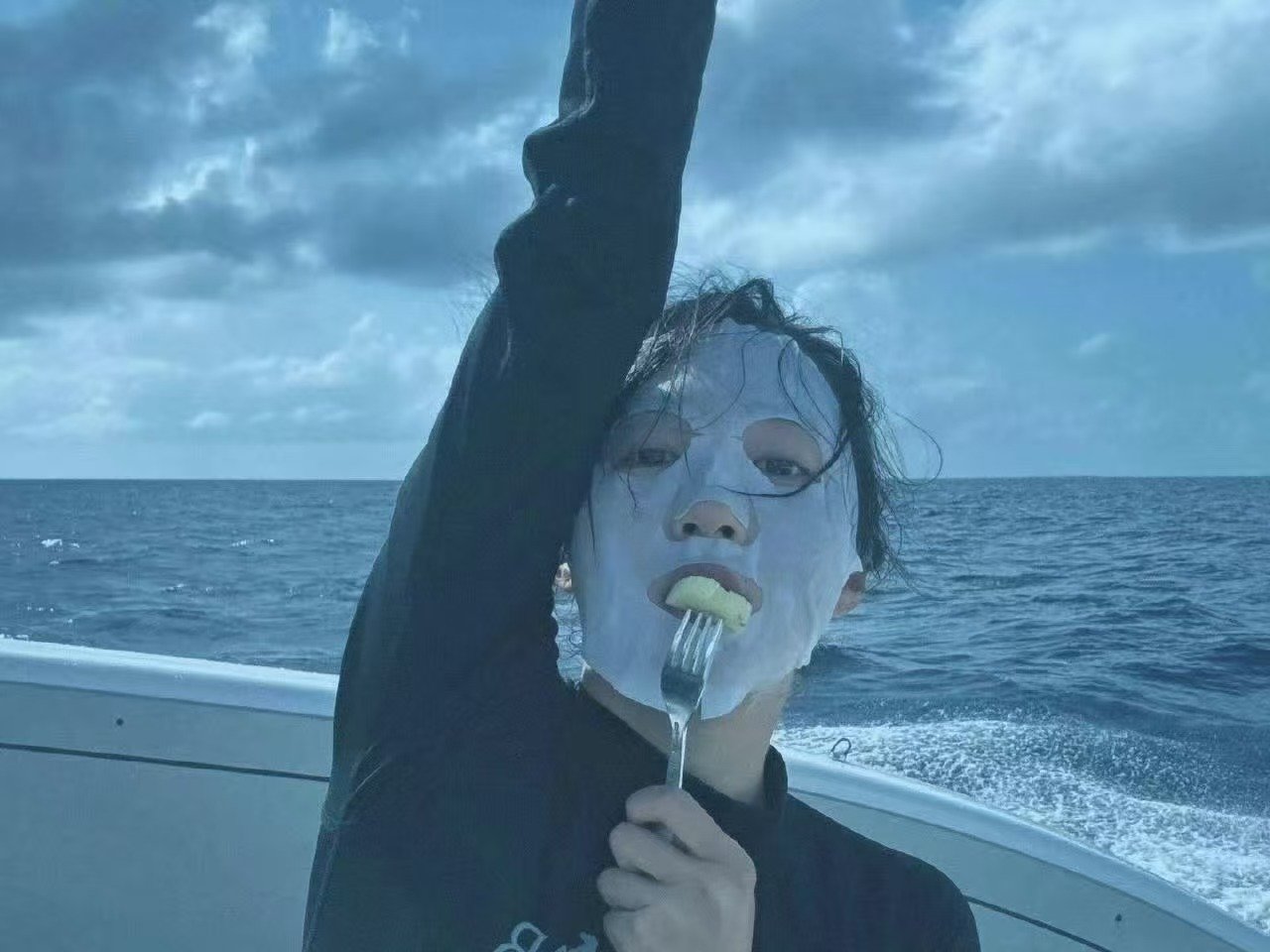 关晓彤晒黑版关晓彤晒黑版 ​​​