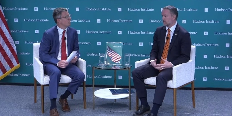 #美代表称特朗普访华时或将避谈稀土#【美贸易代表尴尬一笑：访华时不谈稀土就好了】