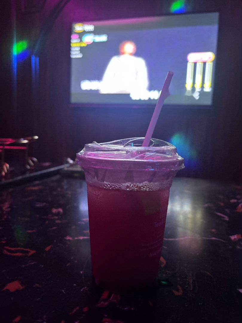 晚安。开心的一天 