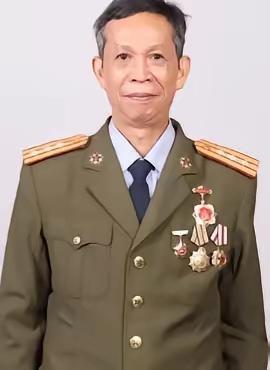 1979年对越自卫反击战期间，时任副班长的覃毅忠，战后原本仅被记三等功，可团参谋