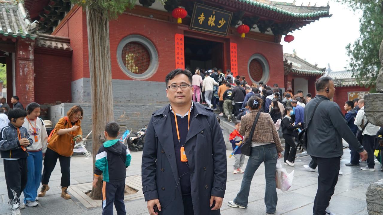 清明节我和清华五道口博士班同学们一起重返故里，再次来到少林寺、龙门石窟、洛阳牡丹
