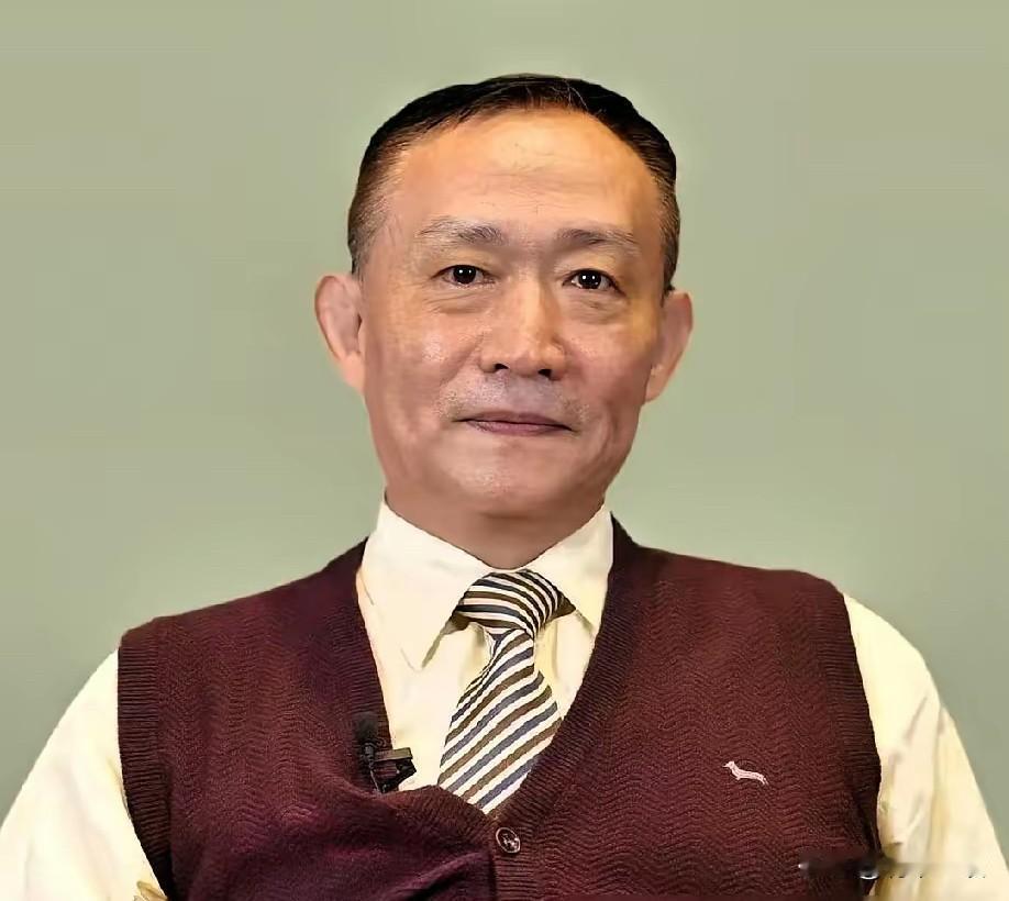 卢麒元捅破的“窗户纸”有多可怕？
为啥有些专家建议听着就膈应？卢麒元一句话点破关