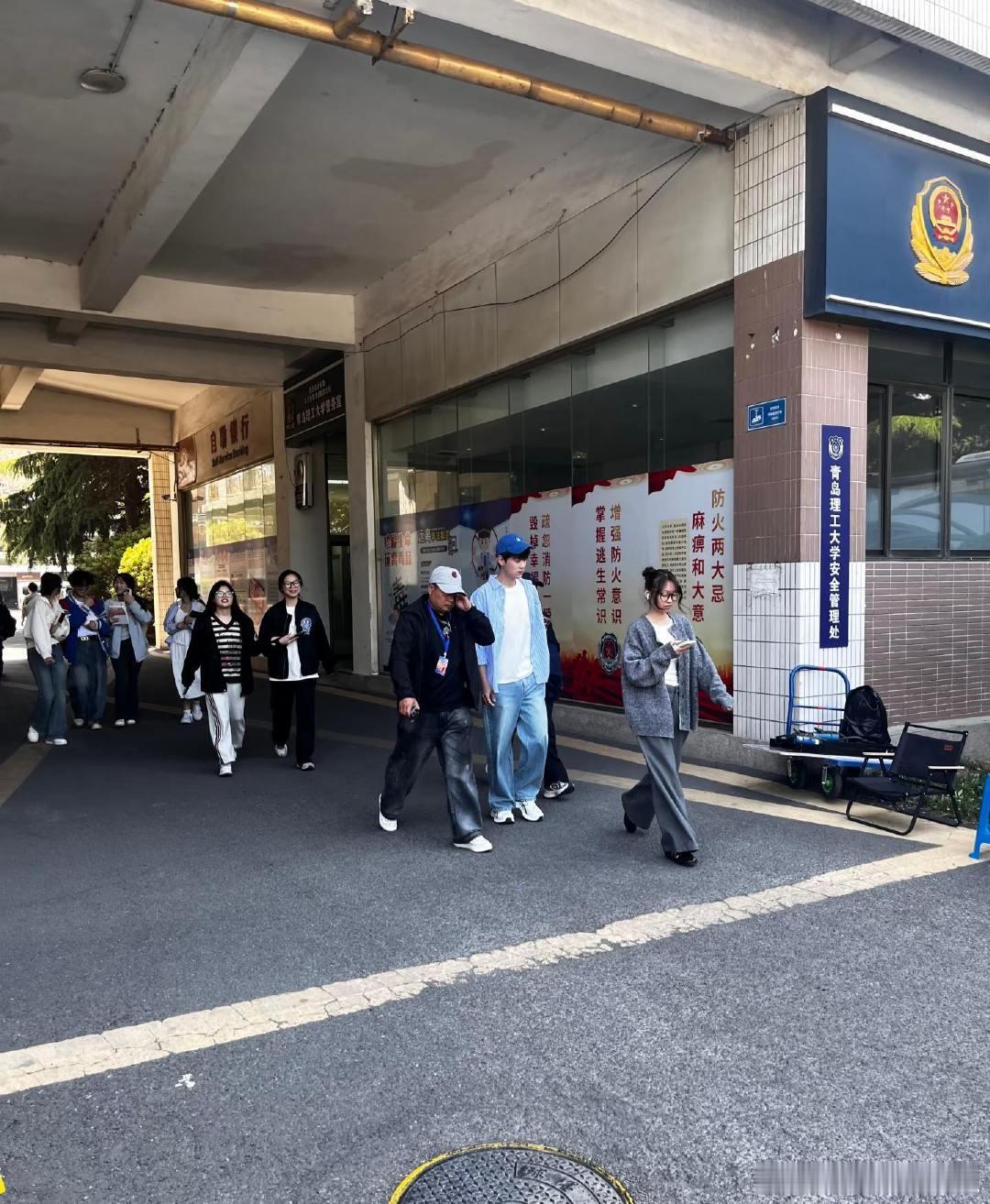 陈少熙陈少熙客串我与爱同谋陈少熙关晓彤同框路透 陈少熙闷声干大事，客串关晓彤林一