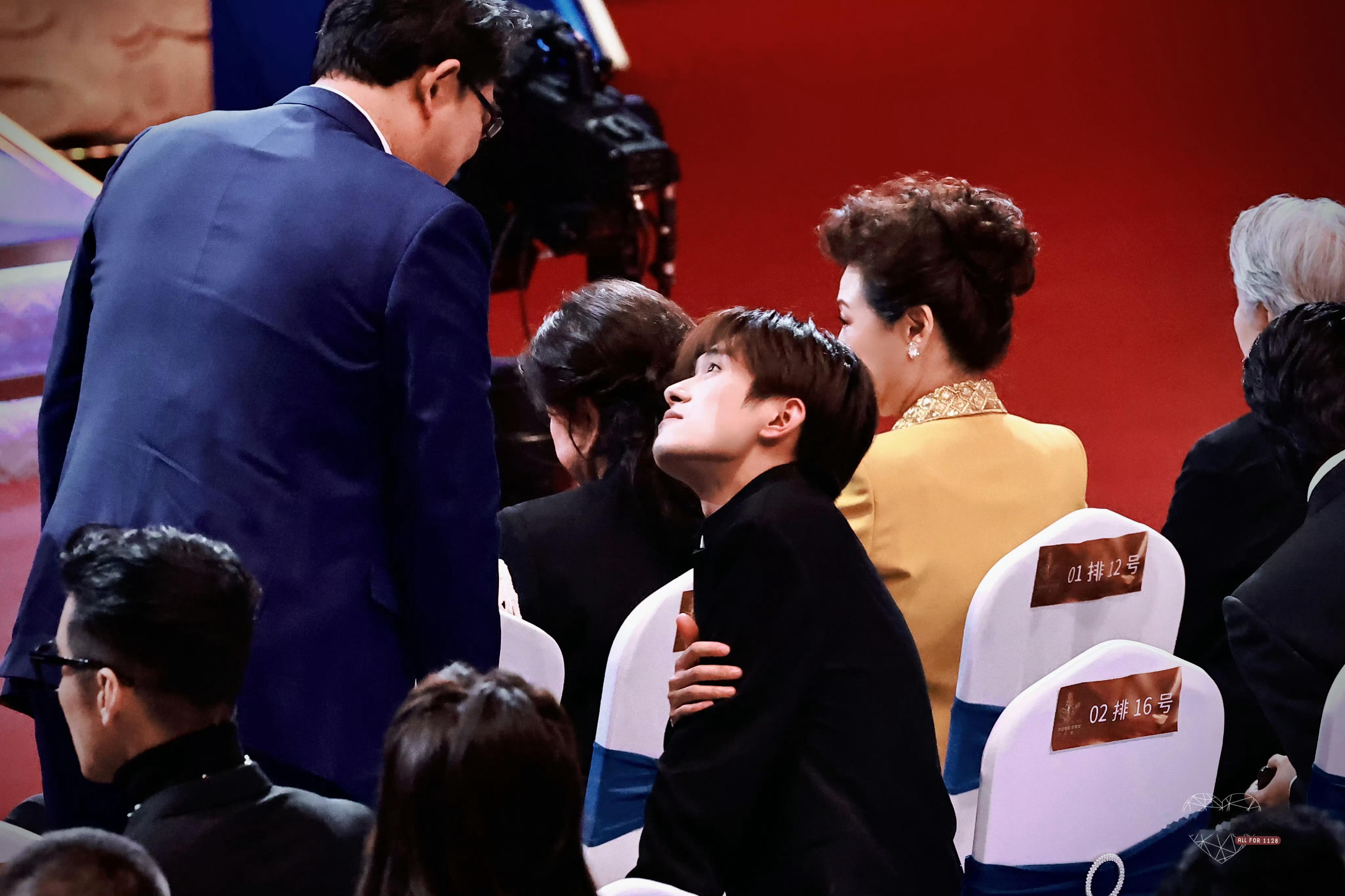 易烊千玺四字 易烊千玺 yyqx 四字弟弟 此男惯会撒娇🥺 