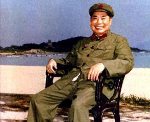 杨得志将军明确指出让一部分人先富起来，其实是让广大人民群众首先富裕起来的真正含义