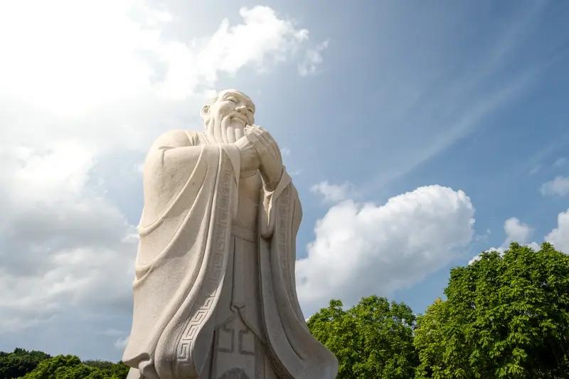 心理案例 | 当“全能自恋”撞上现实：一个儒生与现代人的共同困局 关键词：全能自