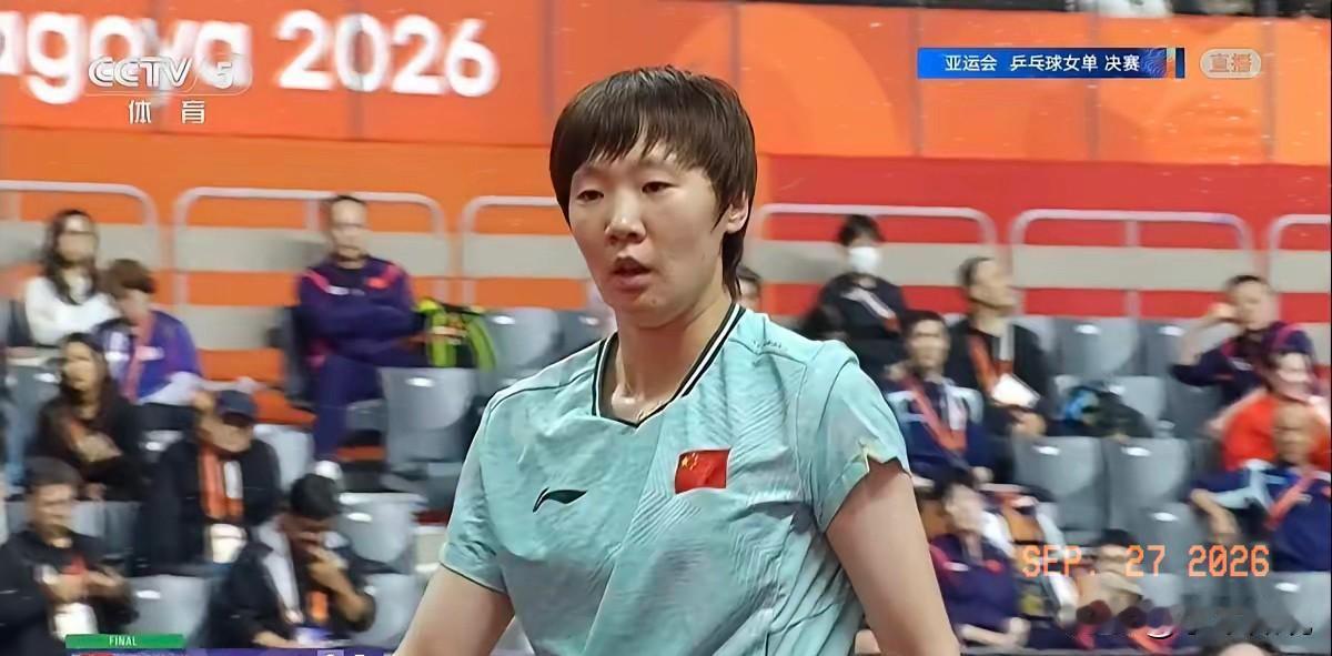 巅峰对决！王曼昱率先拿下第一局！
亚运会乒乓球女单决赛迎来一场国乒德比，由王曼昱