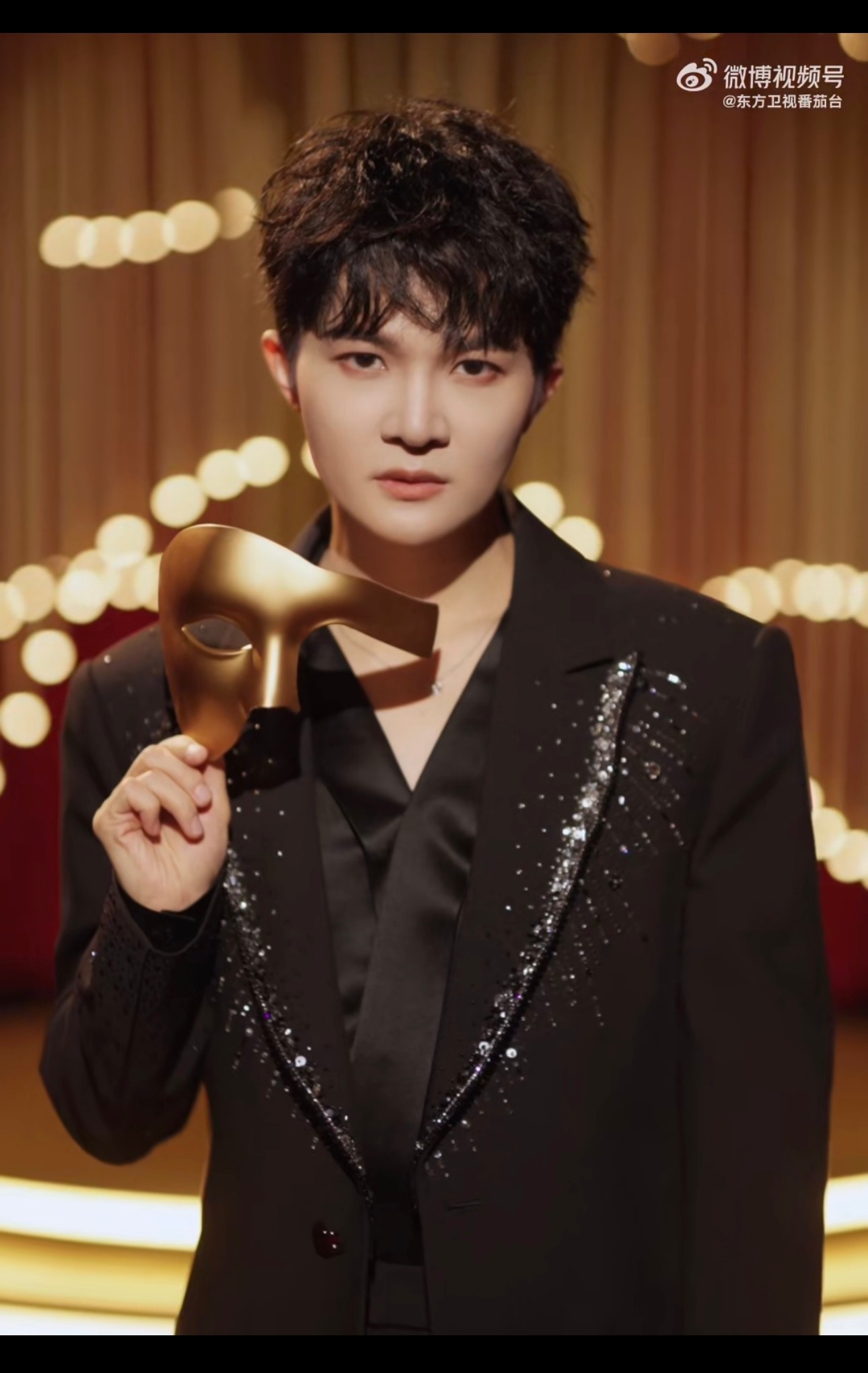 周深  📣3.12电视剧盛典单人  📣获奖单人，米子们快来带话题多多三连互动