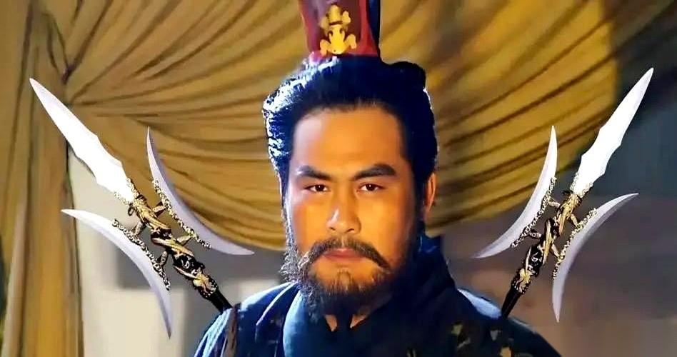 别再被《三国演义》忽悠了。总有人说，宛城之战是因为胡车儿偷了典韦的双戟，才害得这
