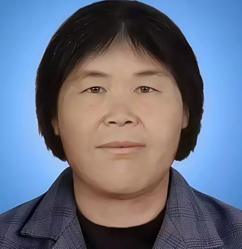 大家一定要记住这个女人，她叫“梅姨”，在2003年9月到2005年12月期间她和