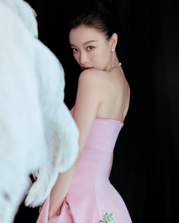 超美新造型[机智]