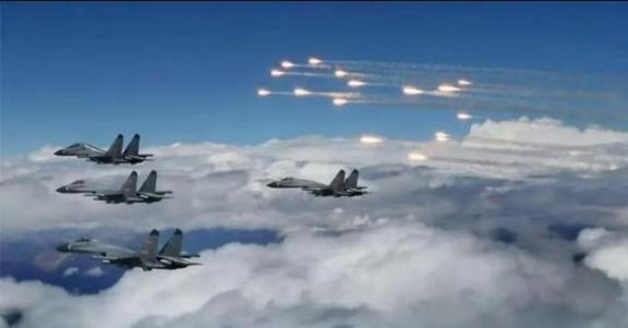 美日韩媒体称：“一旦开战，中国将会被打得溃不成军，中国目前看似拥有很强的军力，但