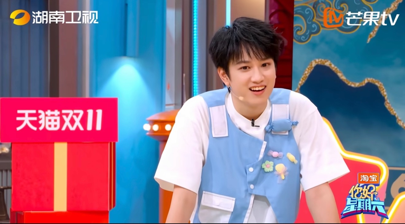 敖子逸一串问题下来敌友难分要被这个敖子逸笑死了，一串问题下来说了等于没说，简直不