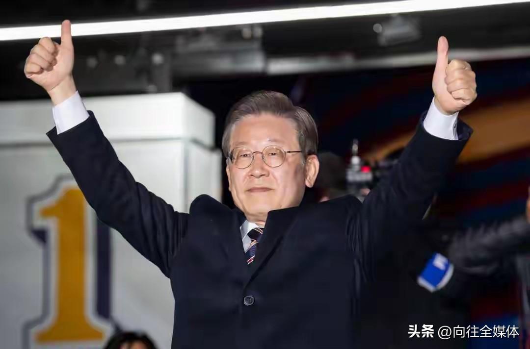 终结73年依附！李在明出手收回军权，韩国打响亚太反美第一枪
 
3月27日，李在