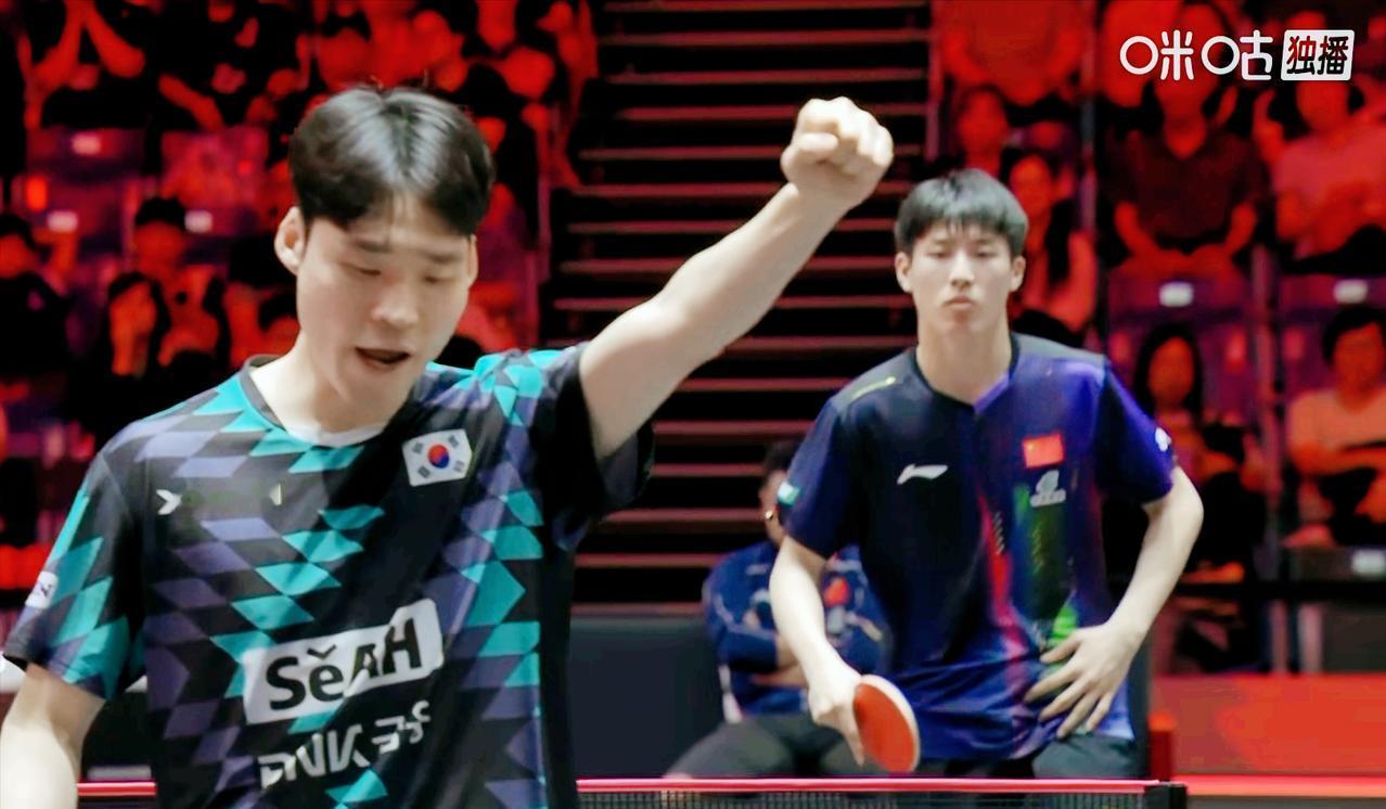 坏了！温瑞博不会首轮爆冷吧？

新加坡大满贯，
温瑞博和张禹珍第一局，
张禹珍正