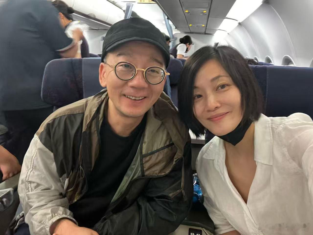 郭柯宇晒30年前照片郭柯宇晒30年前和陈创合照跨三十年合影曝光！郭柯宇放出和陈创