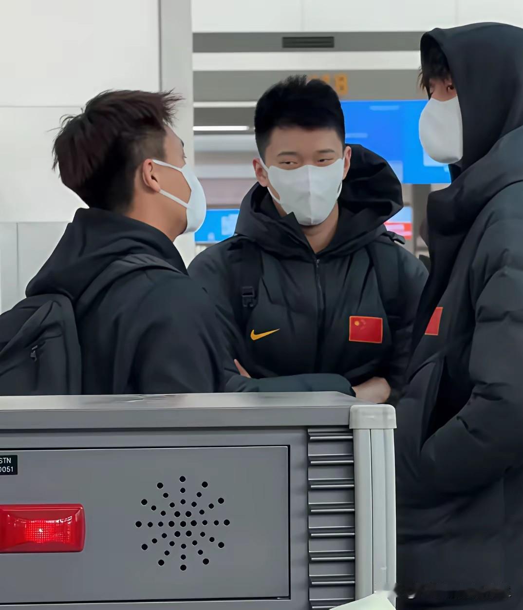 中国男篮虽然输给了韩国队，但是我们的队员还是有羞耻心的！知道自己给中国球迷丢人了