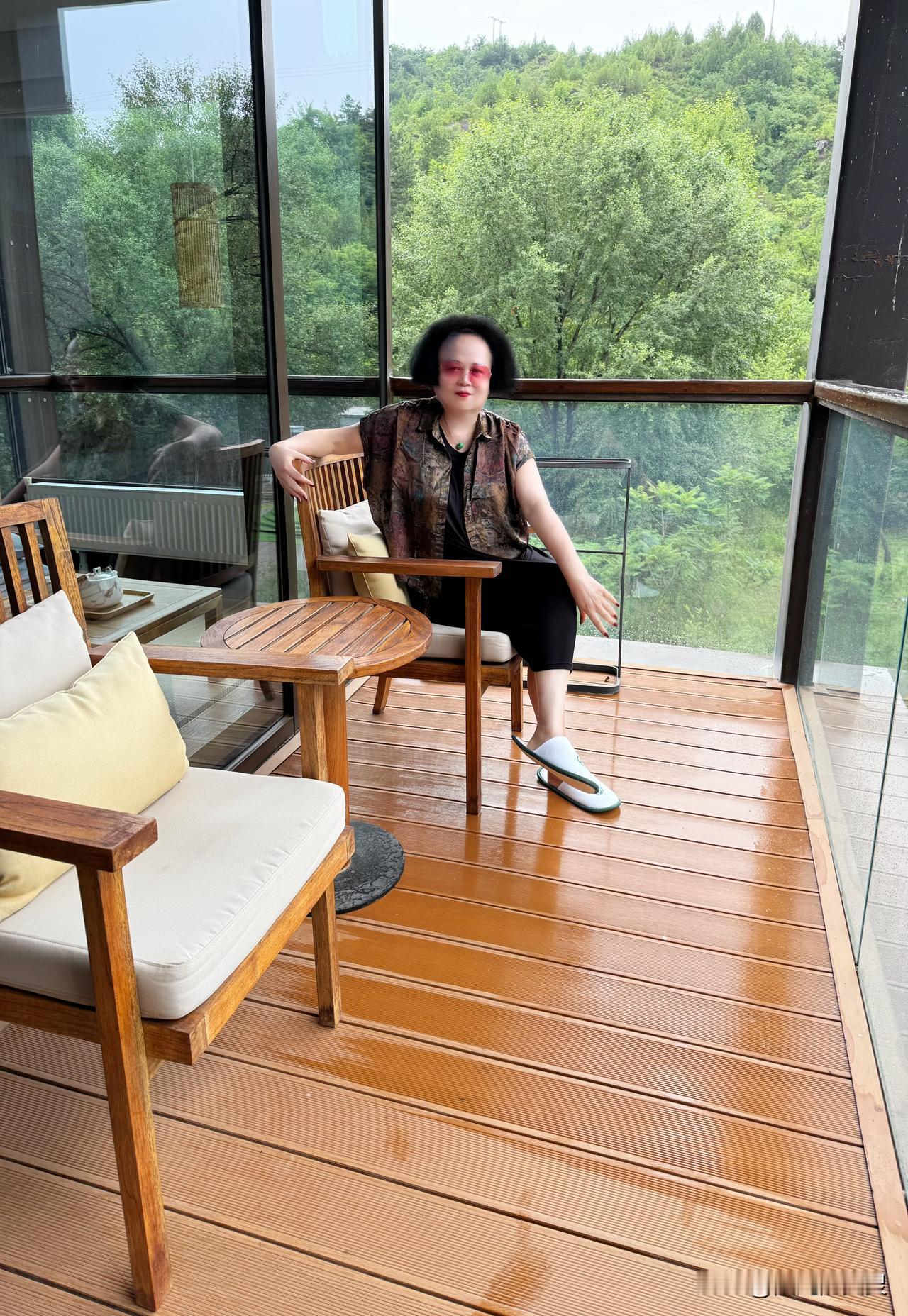 每个人都会经历生老病死。由年轻变老是常态，谁也不要笑话谁，谁都有可能变老。但是如