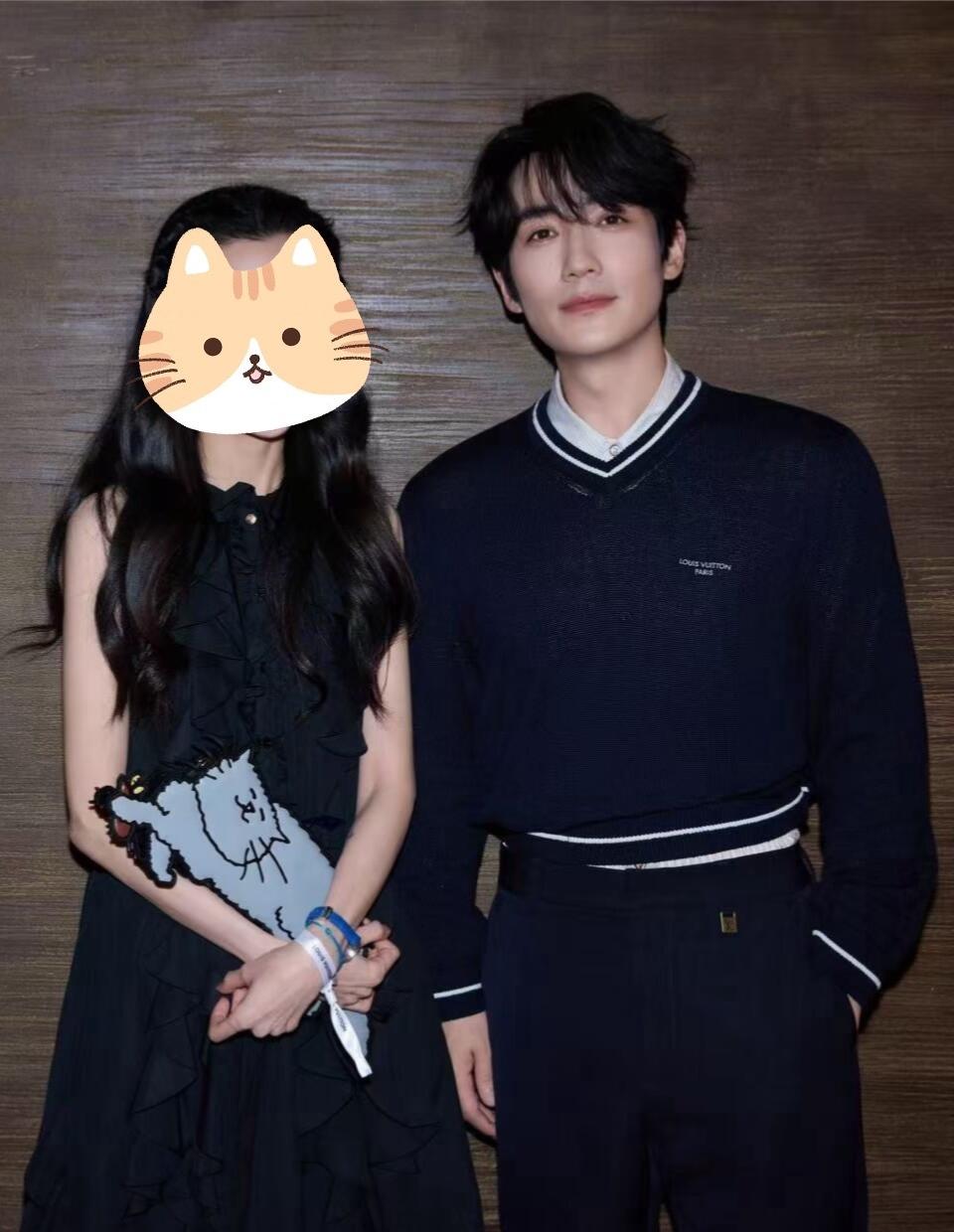 好看好看，学长@朱一龙 太帅啦 ​​​