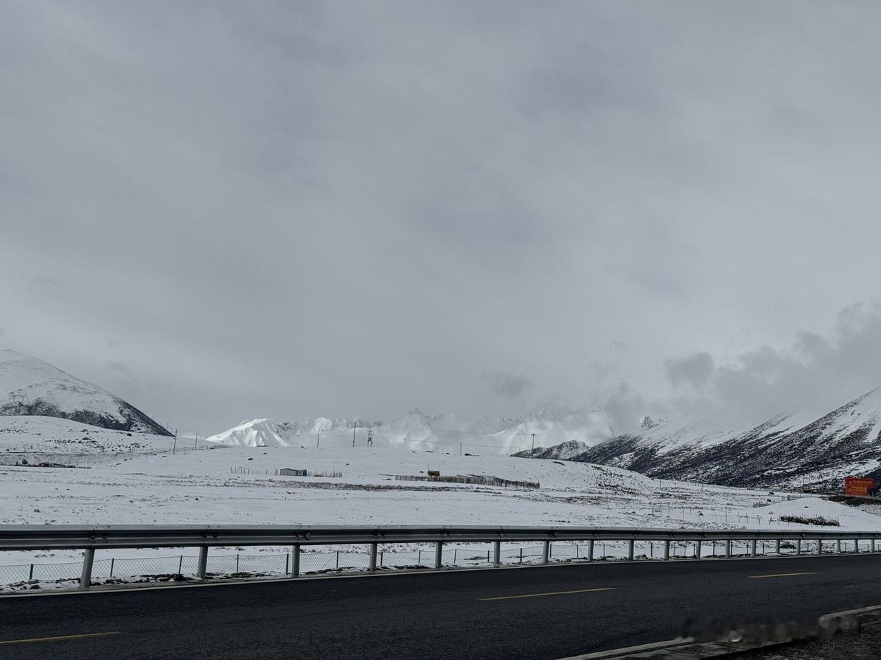 进藏之旅第四天，今天是2026年4月21日，上午9点从八宿出发，目的地是波密县，