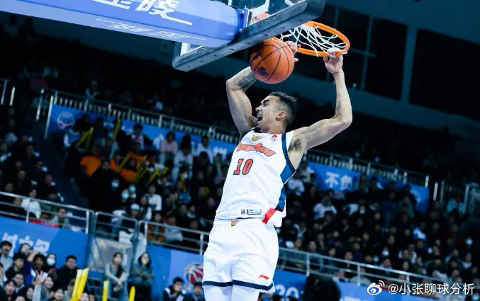 超北京升第3！广东48分狂胜送四川开局32连败 徐杰20+4三分北京时间3月29