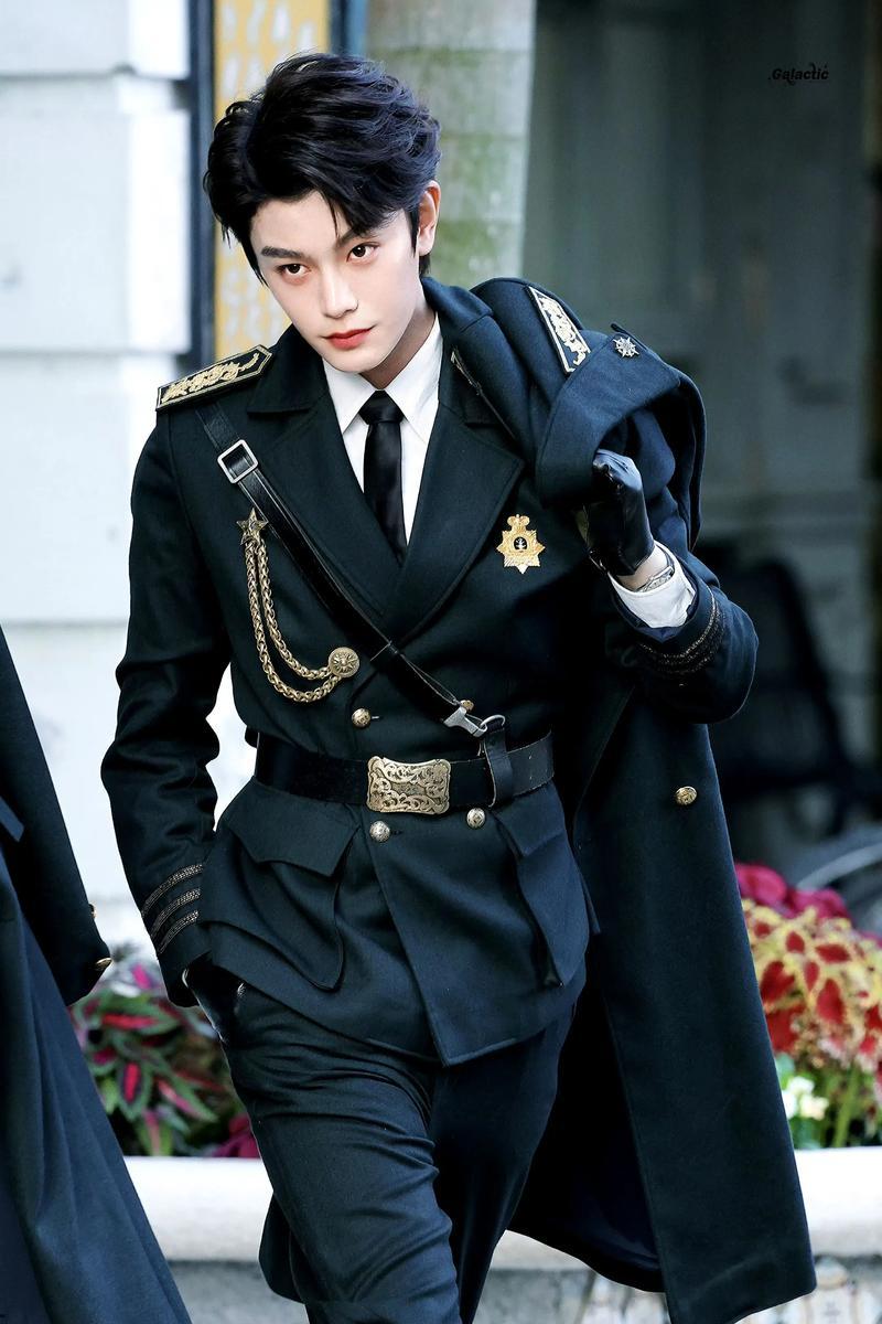 丁禹兮副业是AAA黄金批发丁老板这AAA黄金批发商身份坐实了！又双叒掏钱包给粉丝