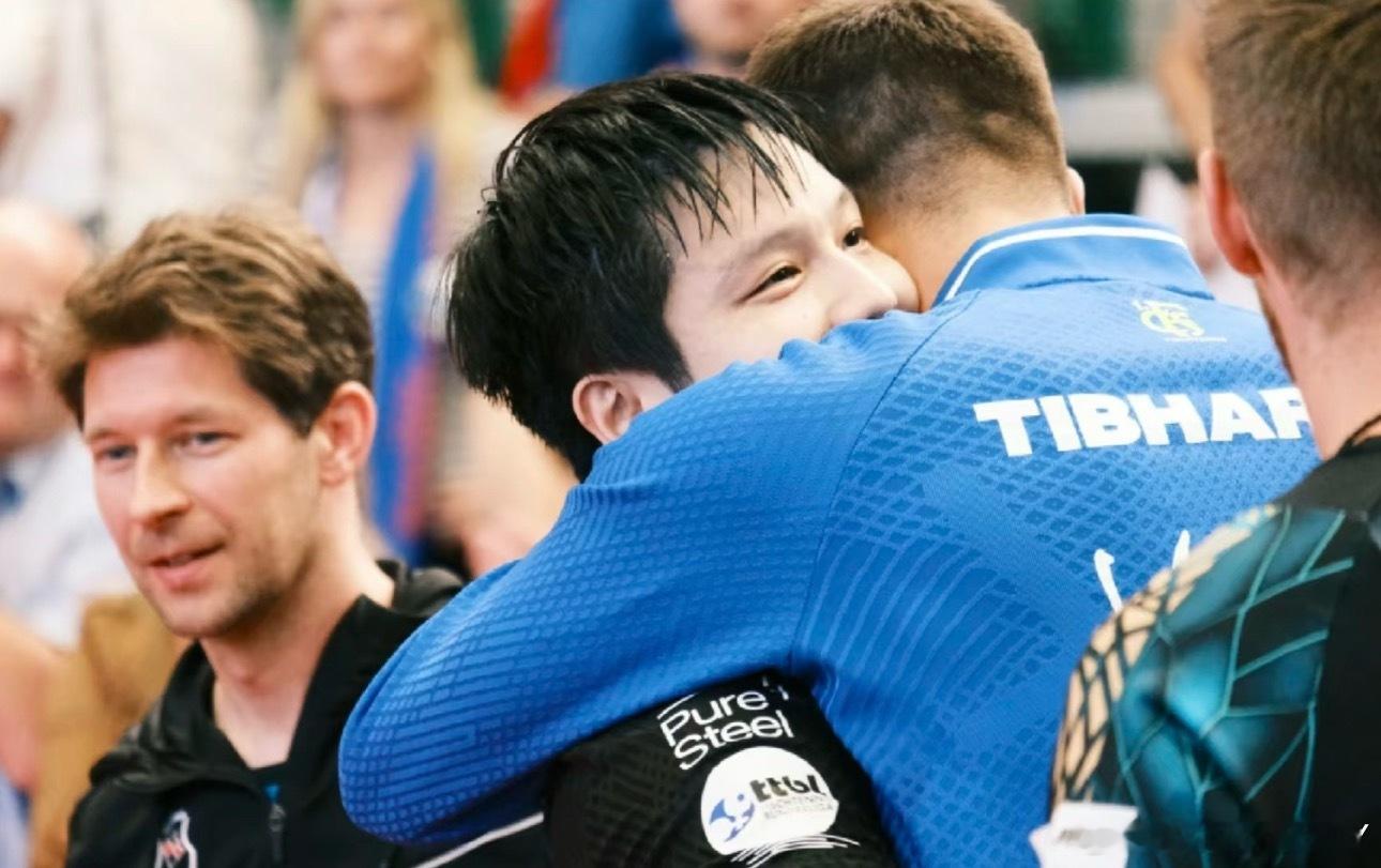 在俱乐部与樊振东建立友谊 他成了被中国球迷偏爱的“小弗”（《东方体育日报》10.