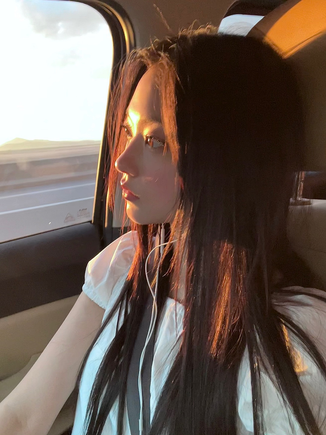 一张图硬控我两分钟…女神猫猫🐱✨*Haerin ​​​