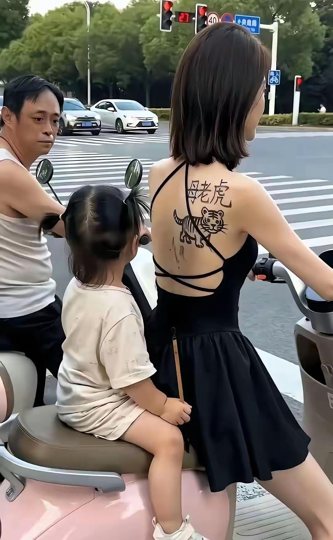 时尚洋气的老虎🐅也是特别的可爱⚈₃⚈凶狠老虎 Q版小老虎