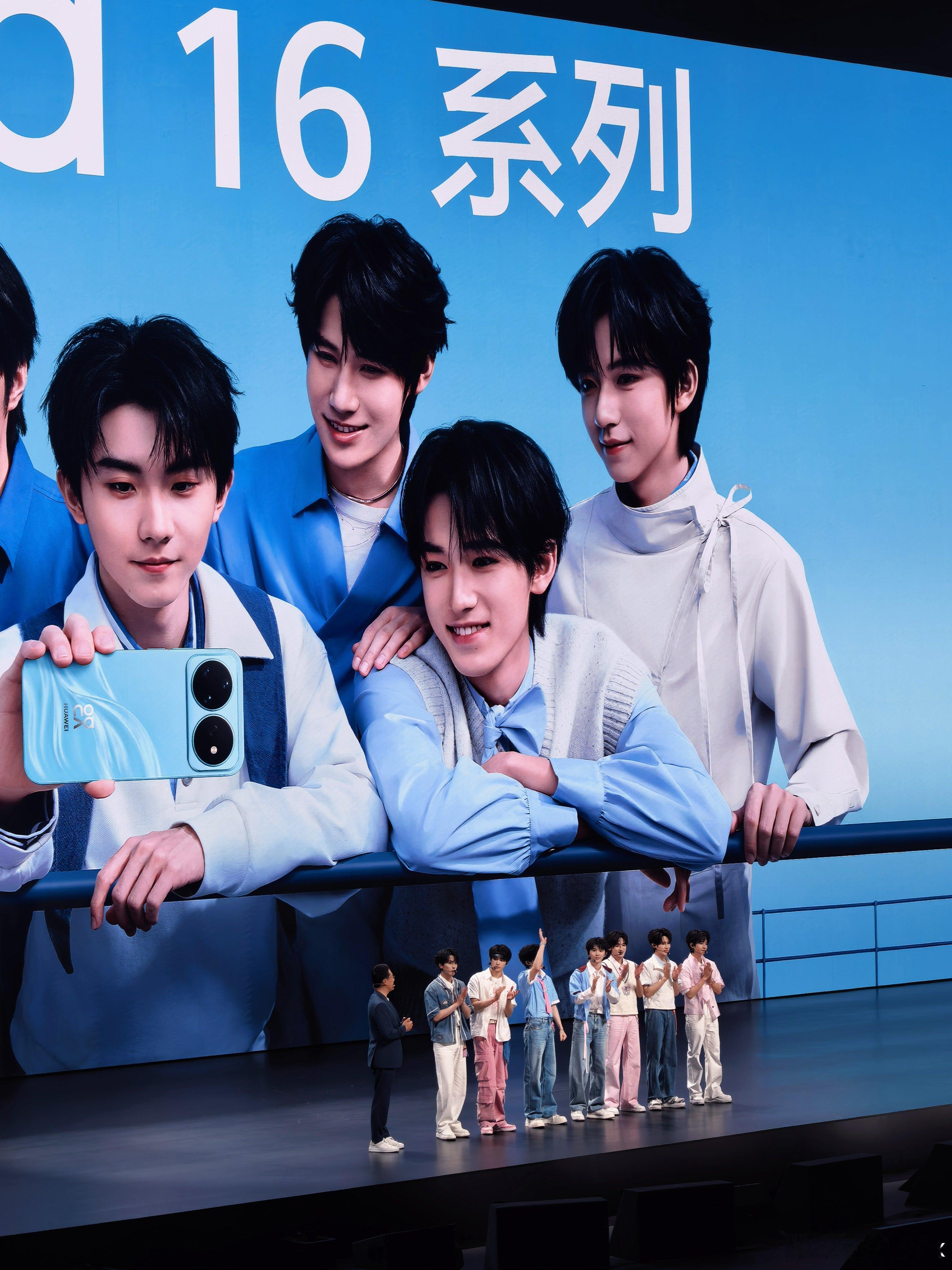 时代少年团上场，粉丝声音好大！