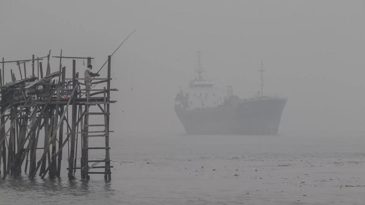 突发！马来西亚扣押两艘载有俄罗斯船员的油轮。

4月13日俄新社报道，马来西亚海