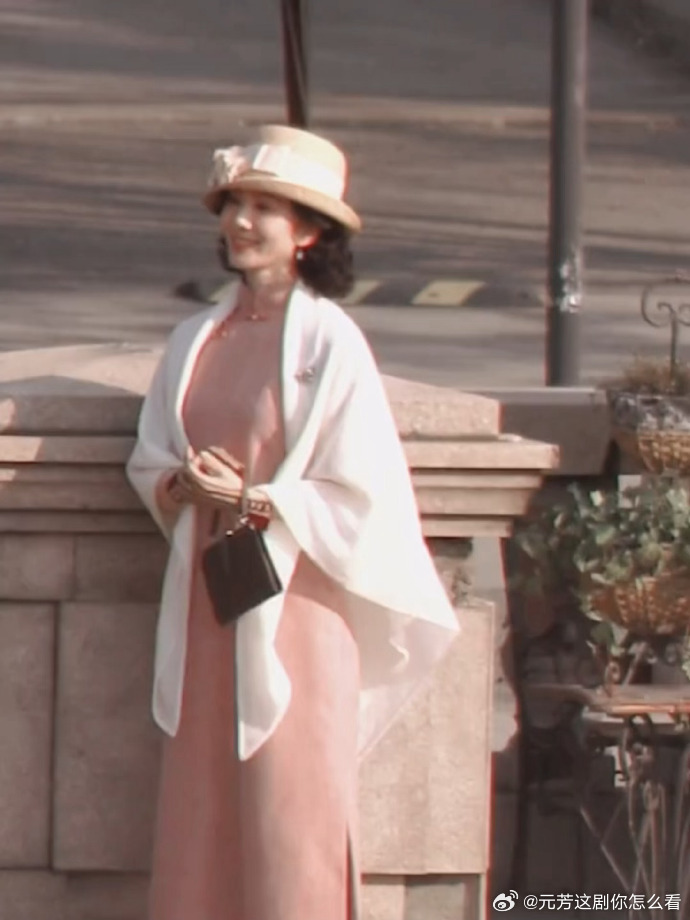 刘诗诗凌汶杀青请客刘诗诗千里江山图戏份杀青 刘诗诗凌汶杀青啦！请客庆祝的同时，已