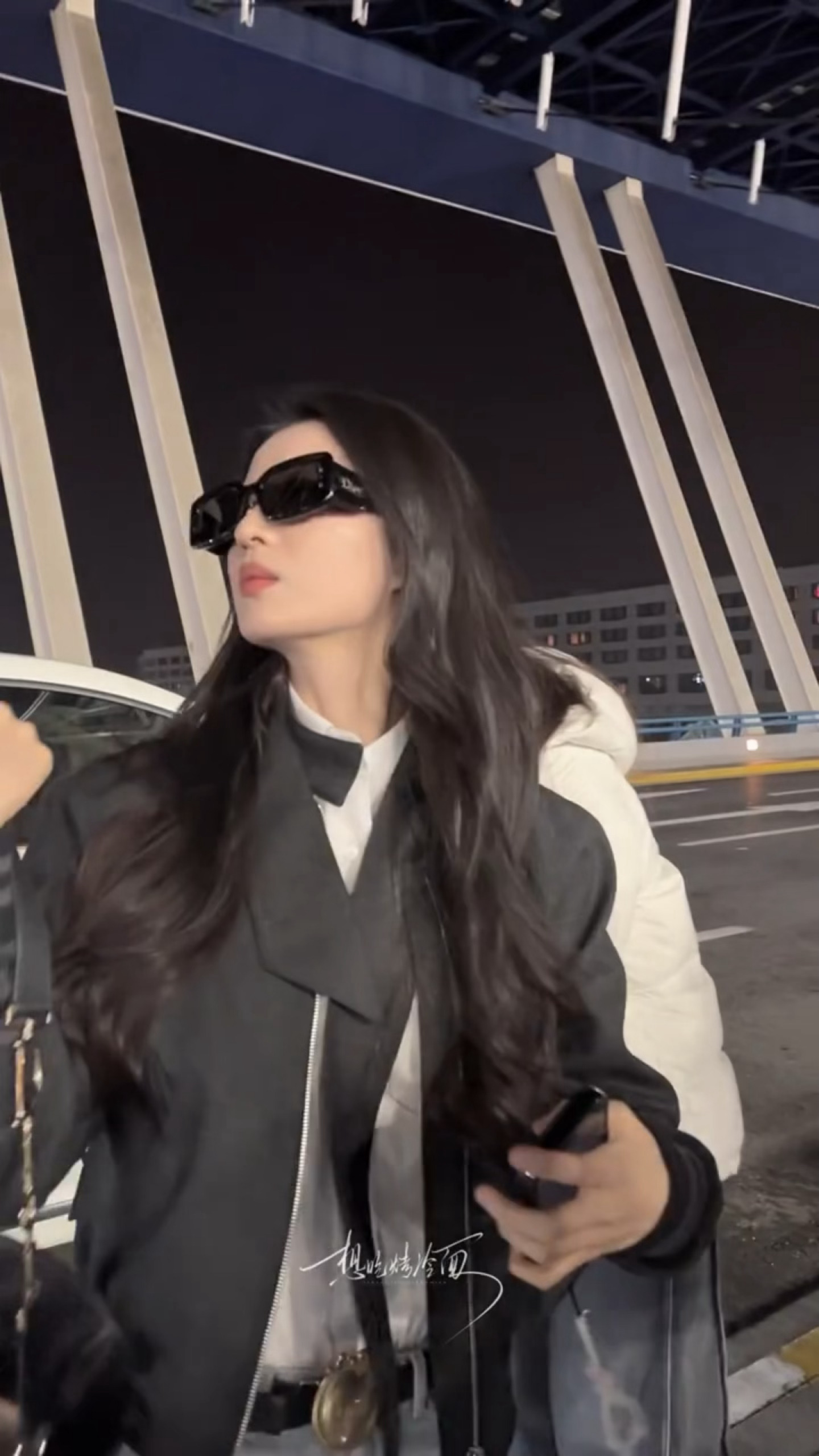 船姐冷脸撩发这一下给我迷成啥了，完全老公姐🥵女神请闪耀巴黎王楚然冷脸撩发这一下