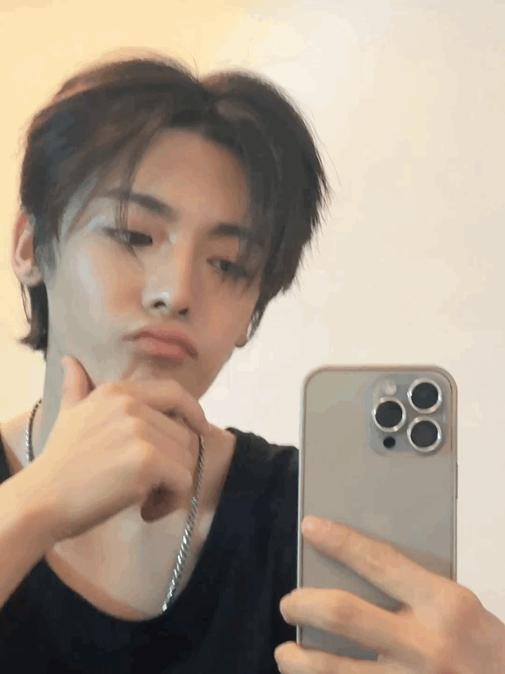 #侯明昊好浪漫啊# 侯明昊好浪漫啊，白色情人节粉丝真的好幸福 ​​​