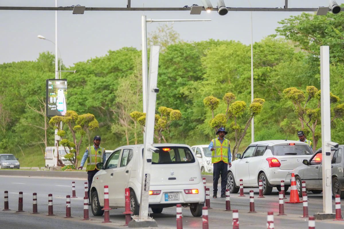 【外媒：#伊朗尚未决定是否参与新一轮美伊谈判#】据法新社4月19日引述伊朗当地媒