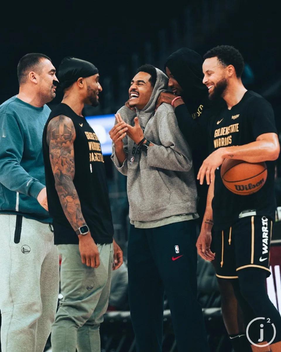 很多球队都称
普尔的合同是目前NBA最糟糕的合同之一
应该很快就可以在CBA看到