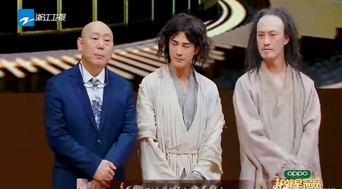 李成儒让许君聪别再“无厘头”了，这话一出，评论区炸了。

有人说，评委这是要一竿
