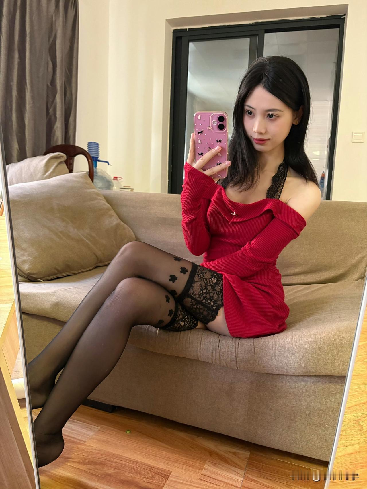 朋友说我这样子真的是把人妻感拉满了