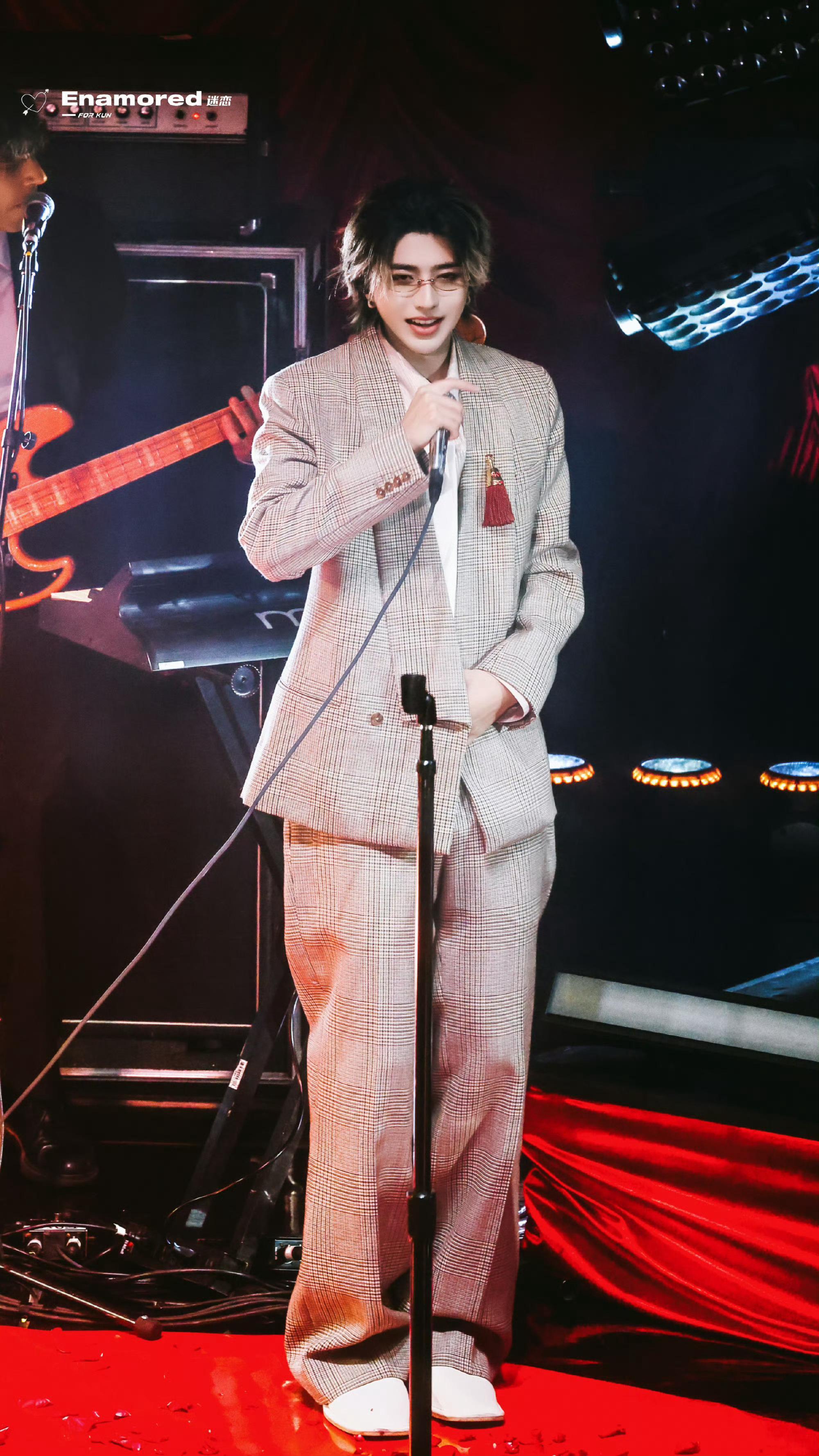 蔡徐坤  cxk原创音乐制作人蔡徐坤 cxk蔡徐坤新专辑kun “有你 平淡也有